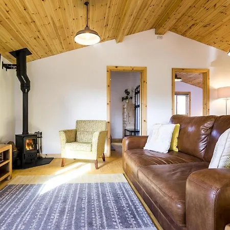 Laurel Lodge - 2 Bedroom Log Cabin - St Florence Saint Florence Exterior photo
