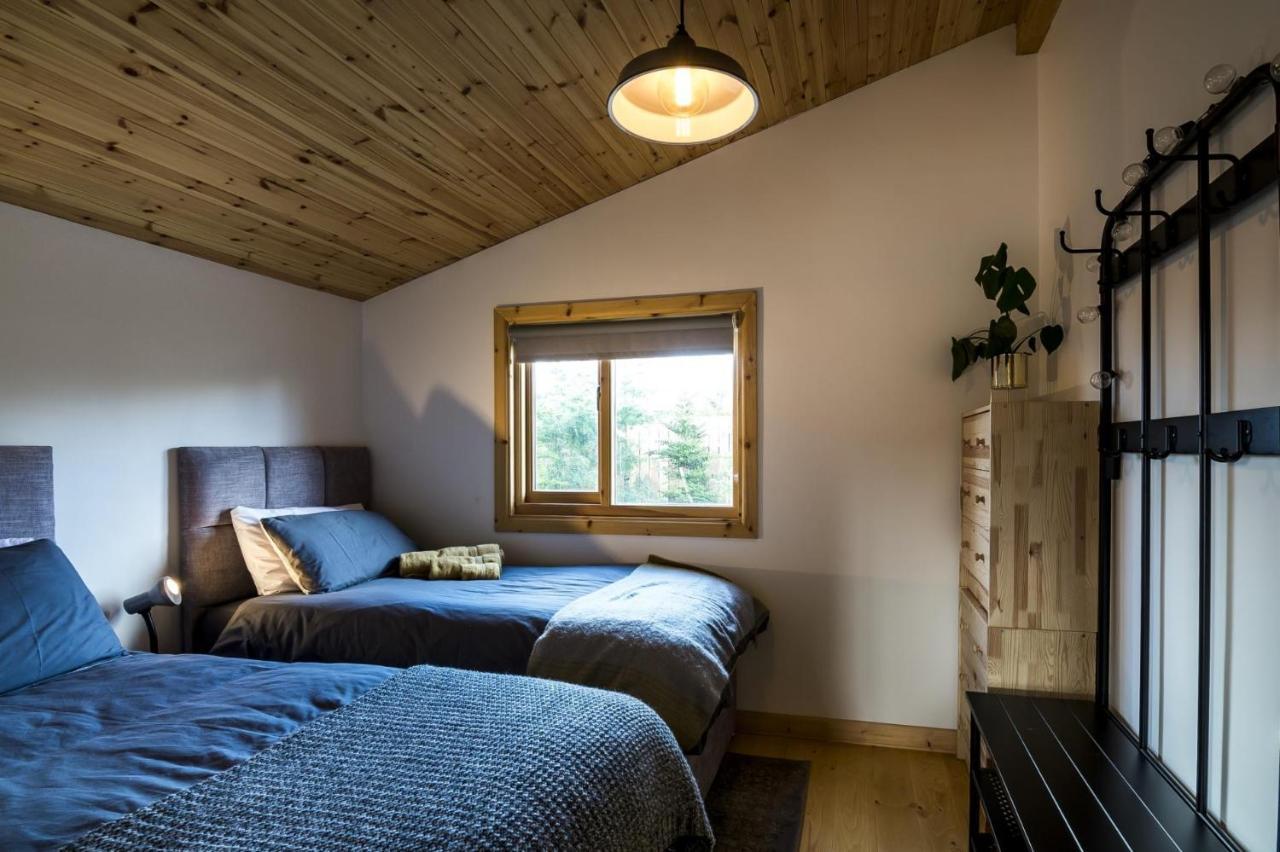 Laurel - 2 Bedroom Log - St Florence Villa